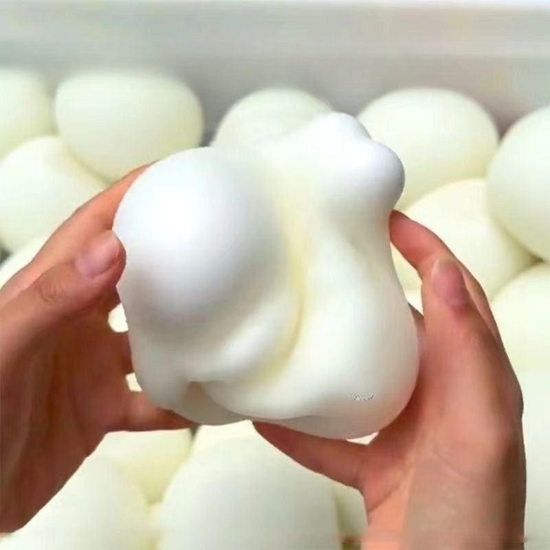 Party Games Ideas - Pelota Antiestrés de Pan Grande y